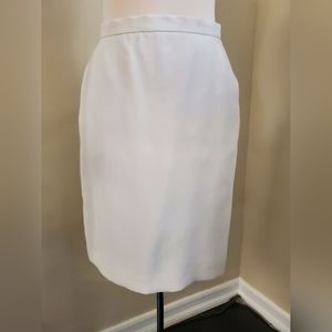 JONES NEW YORK beige skirt, size 4 -JUST REDUCED!